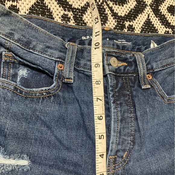Old Navy High Rise Slouchy Straight distressed jeans size 0 medium wash button - Picture 9 of 10